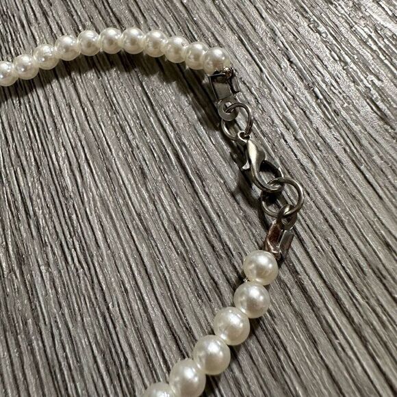 NWOT Faux Pearl Tie Necklace OS - Picture 5 of 7